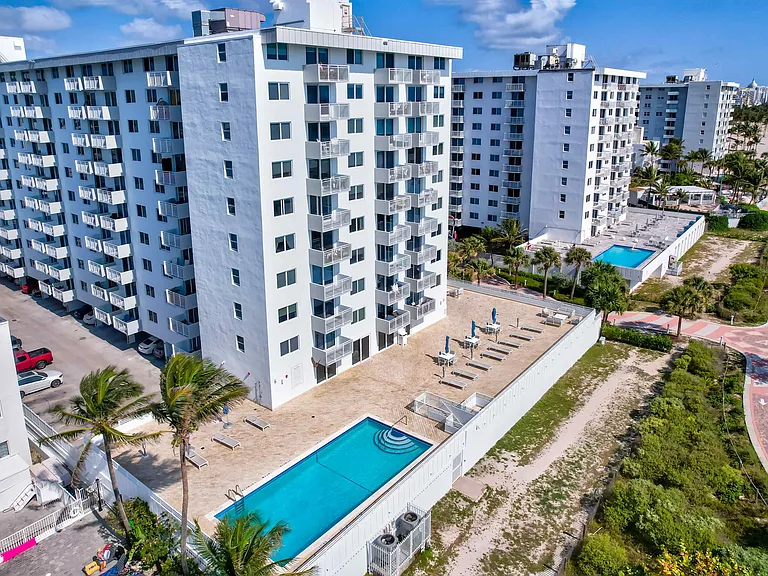345 Ocean Dr #305 — Photo 24