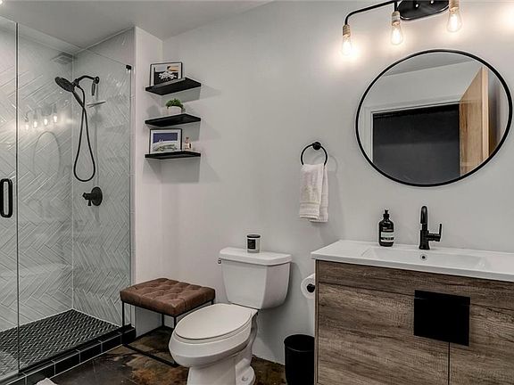 5th image of 360 W Pershing Rd Ste 230