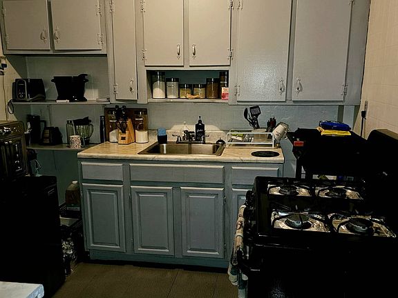 3rd image of 2926 Neptune Ave