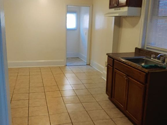 5th image of 232 N 59th St