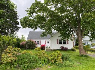 36 Old Fort Ln, Southampton, NY 11968