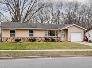 4909 Hamlet Pl, Madison, WI 53714