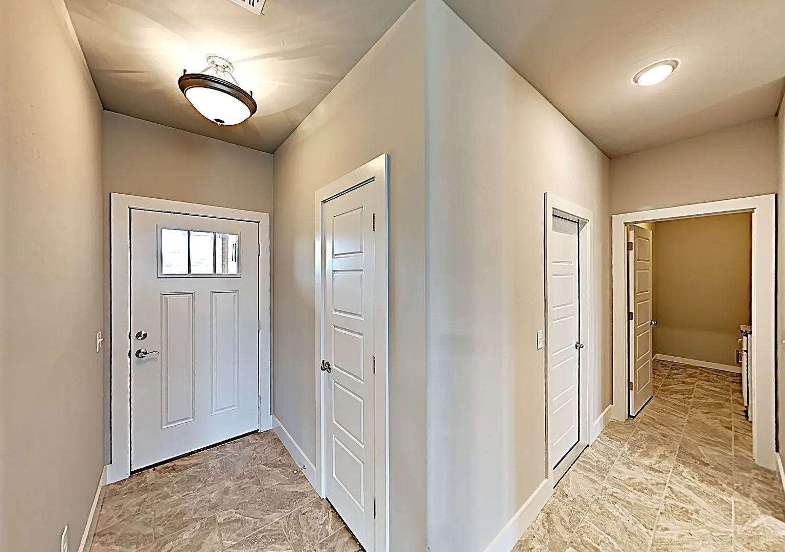 Beautiful 3 Bedroom, 2 Bath Home with Study and Storm Shelter - Yukon Schools. — Photo 4