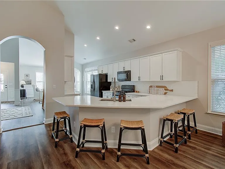 3822 Carriage House Dr — Photo 5