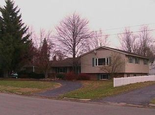 708 River Acres Dr, Tecumseh, MI 49286