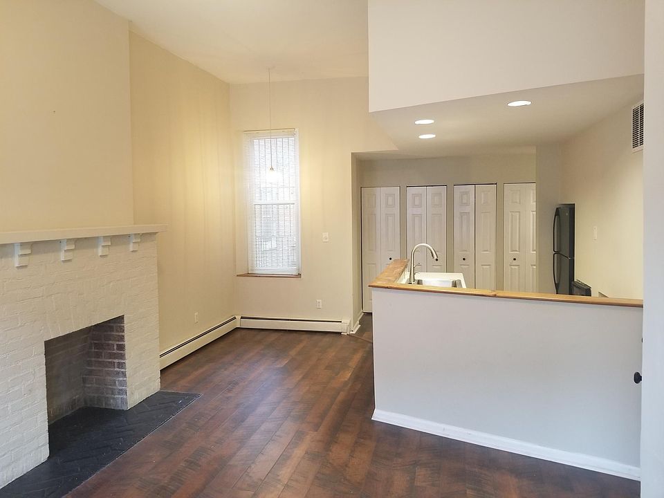 1st image of 2007 Wallace St APT 1