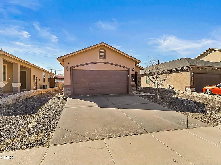 13142 Saker Dr — Photo 2