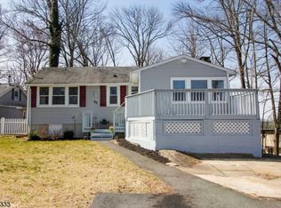 37 E Shore Rd, Lake Hopatcong, NJ 07849