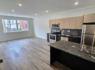 300 Budd St #C1, Philadelphia, PA 19104
