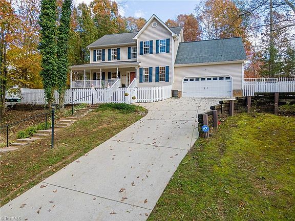 3rd image of 8508 Kelly Lee Dr