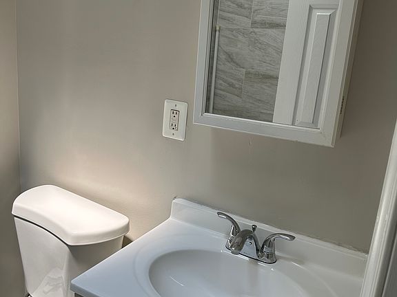 5th image of 5466 Delancey St