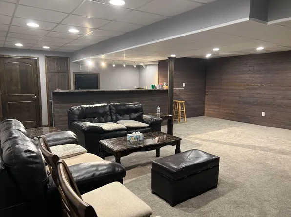 7856 S Victory Creek Ct, Franklin, WI 53132