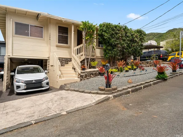 1506 Frear St #A, Honolulu, HI 96813