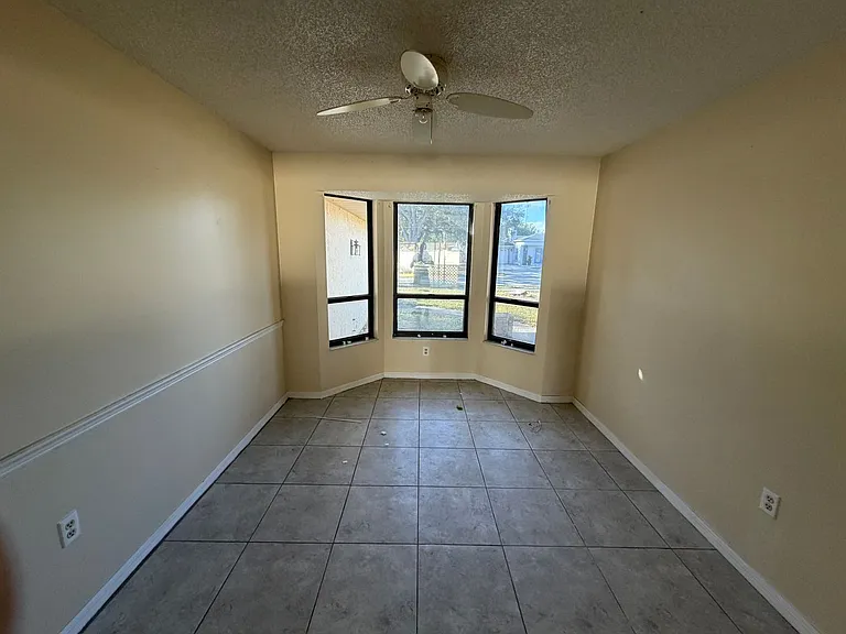 1649 Georgetowne Blvd — Photo 8