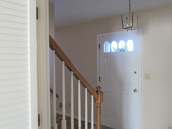 4th image of 4111 Wallingford Ln