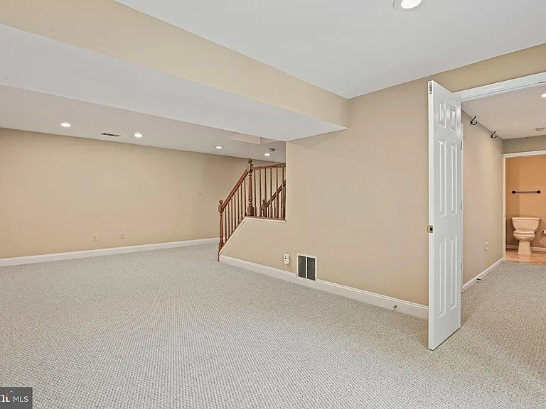 11919 Latigo Ln — Photo 29