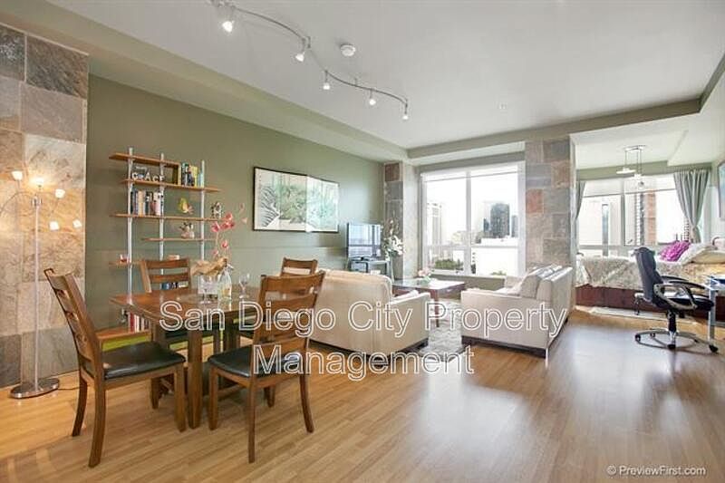 1st image of 350 W Ash St W #811
