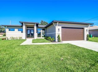 2724 SW 15th Pl, Cape Coral, FL 33914