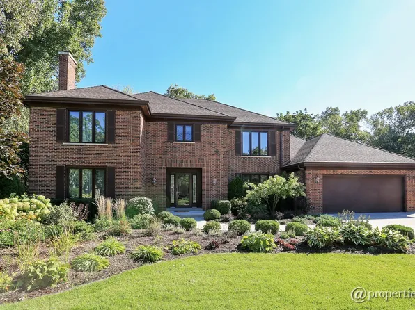 610 Lakewood Ct, Oak Brook, IL 60523