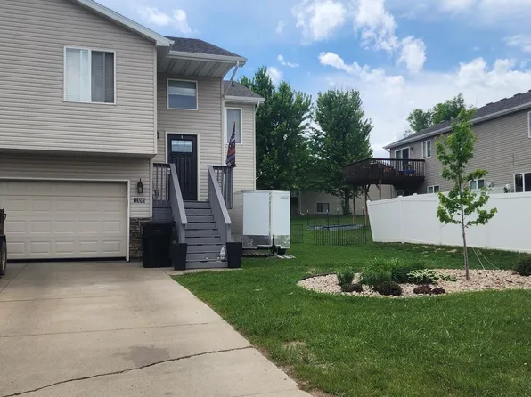 1393 15th St W, Dickinson, ND 58601