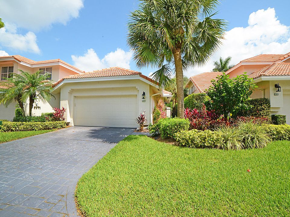 Home For Sale In Broken Sound Country Club