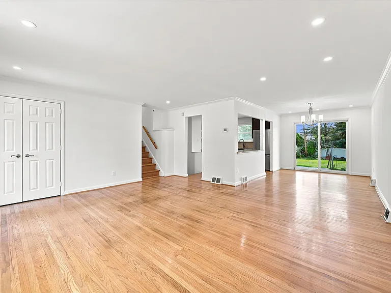 1441 Sandwood Rd — Photo 3