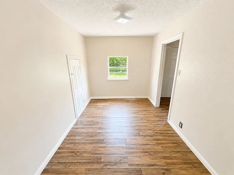 1312 Carol Way — Photo 14