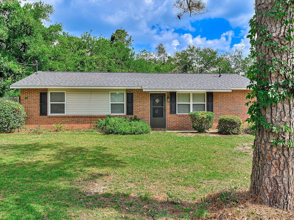 1st image of 601 Kershaw Dr