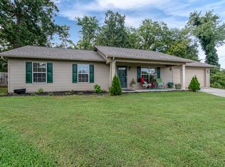 2402 Quantico Dr, Maryville, TN 37804