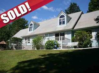 35 Traver Rd, Pleasant Valley, NY 12569