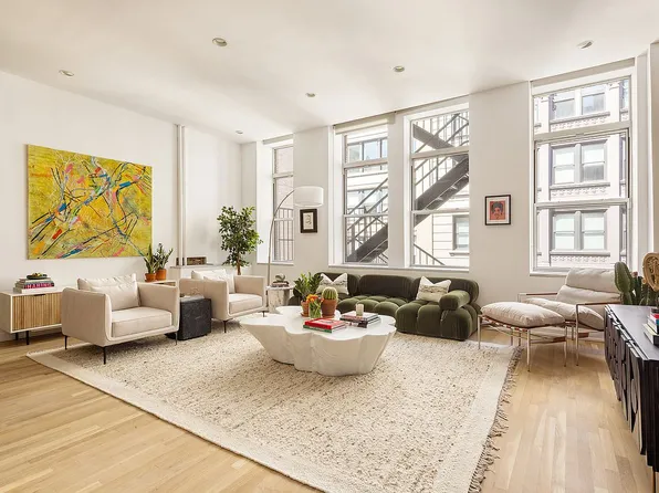 56 E 11th St #5, New York, NY 10003