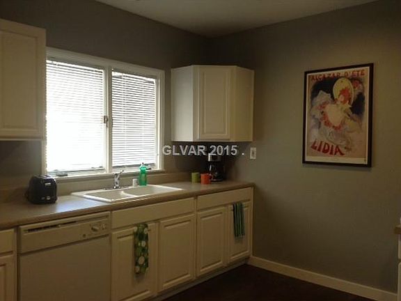 3rd image of 801 Park Paseo
