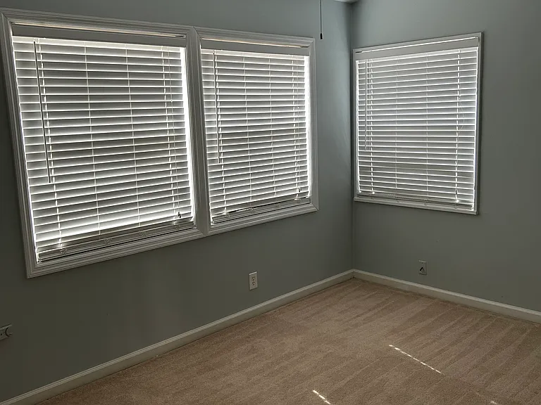 4732 Maryland Ave — Photo 10