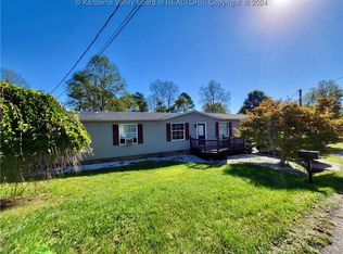 579 Midway Acres Dr, Ripley, WV 25271