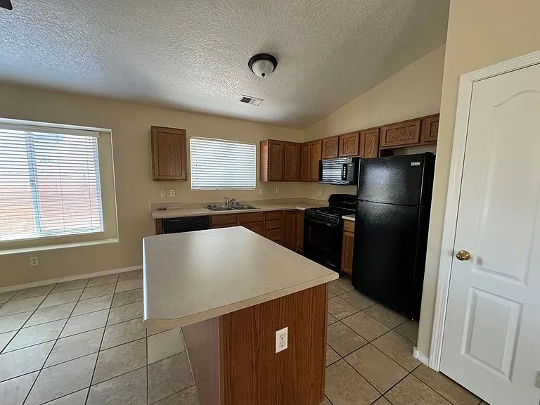 490 Blue Sage Ave SW — Photo 6