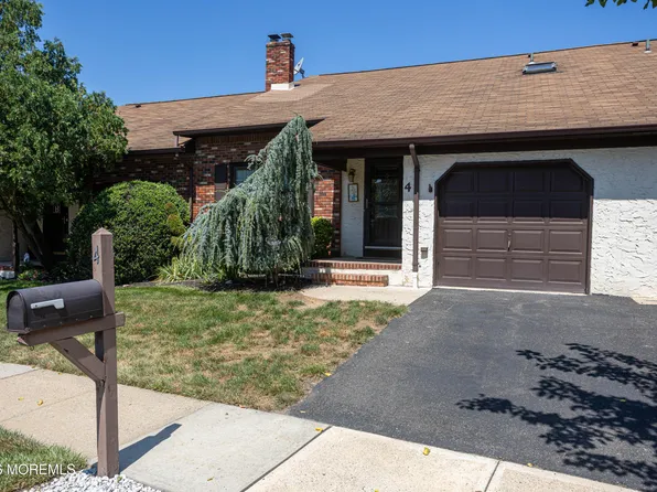 4 Cheltenham Place #604, Sayreville, NJ 08872