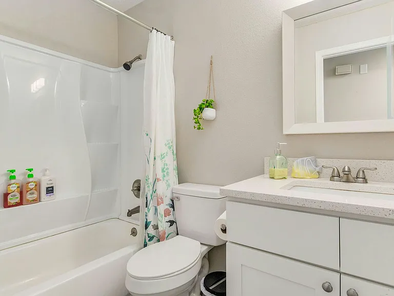 3410 Green Briar Cir #B — Photo 7