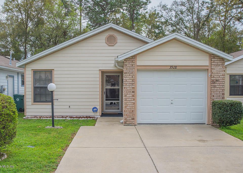 1st image of 3928 NE 21st Ln