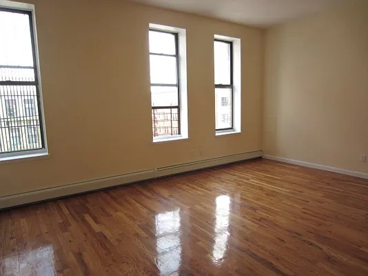 Rented by Bohemia Realty Group | media 29