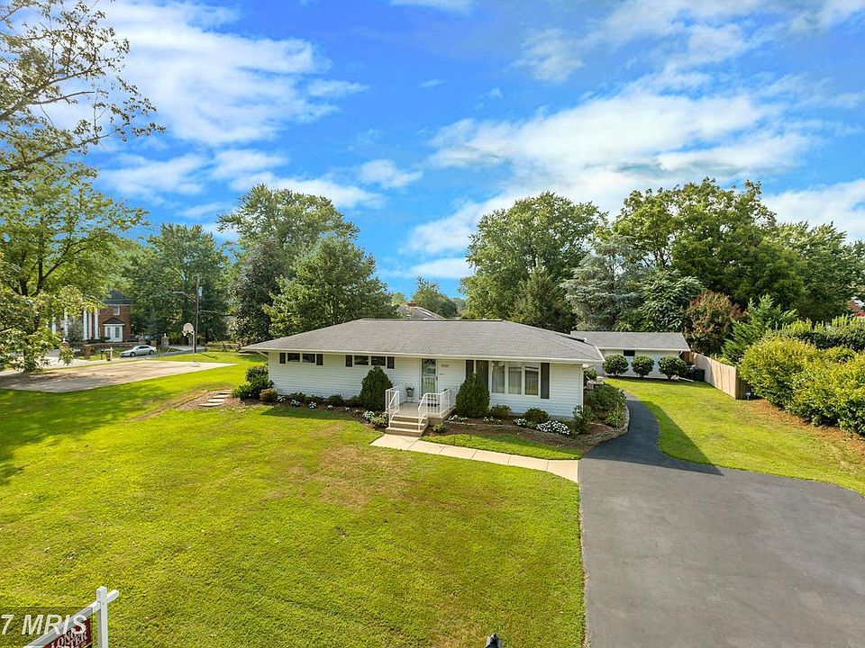 1st image of 5949 Clames Dr