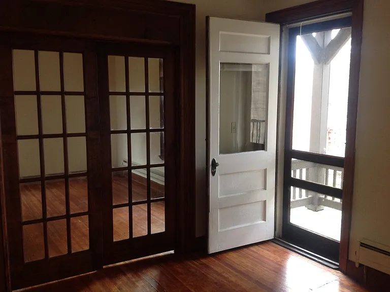 512 Wallace Ave — Photo 5