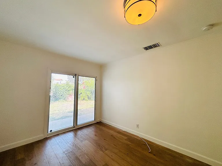 2884 Dunleer Pl — Photo 11