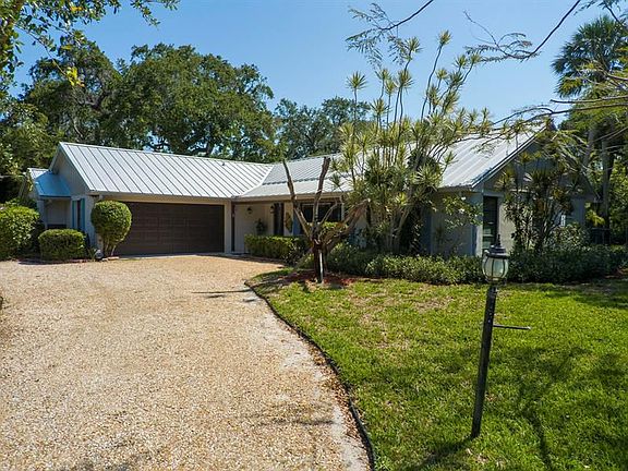 2nd image of 3820 Indian River Dr