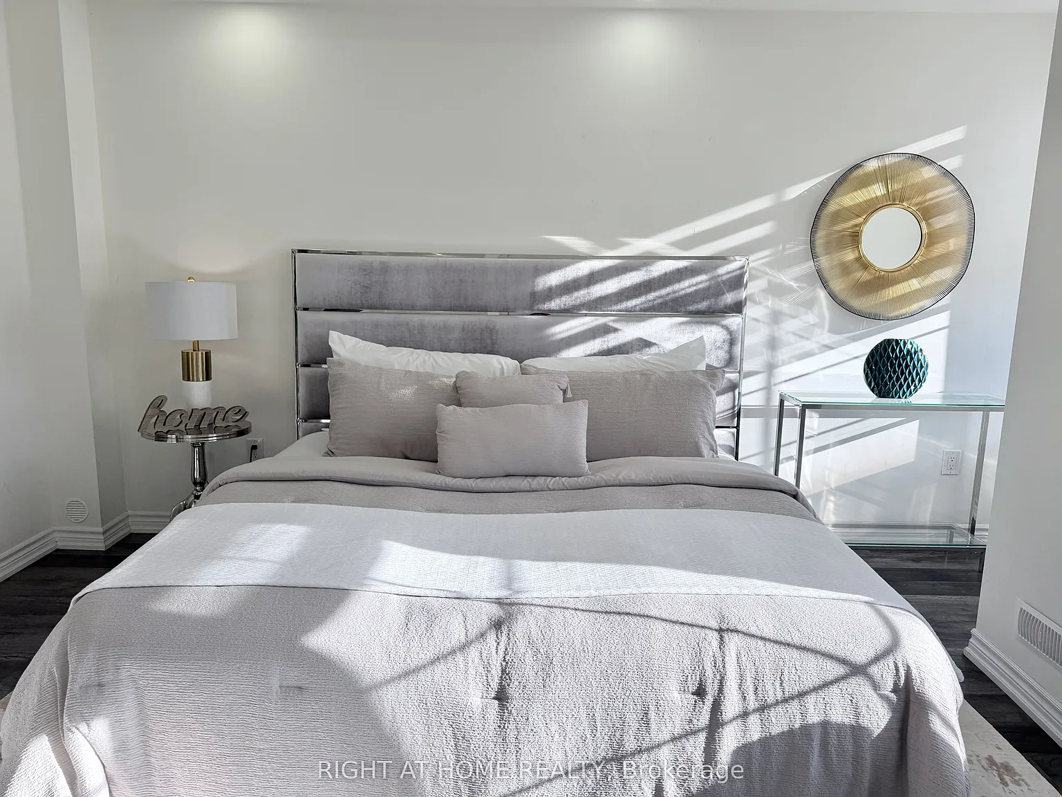 1 bed, $1,299 — Photo 1