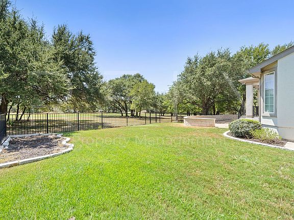 5th image of 808 Armstrong Dr
