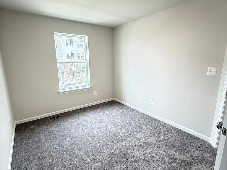 1353 Cedar Valley Rd — Photo 25