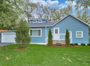 18907 W Oak Ave, Mundelein, IL
