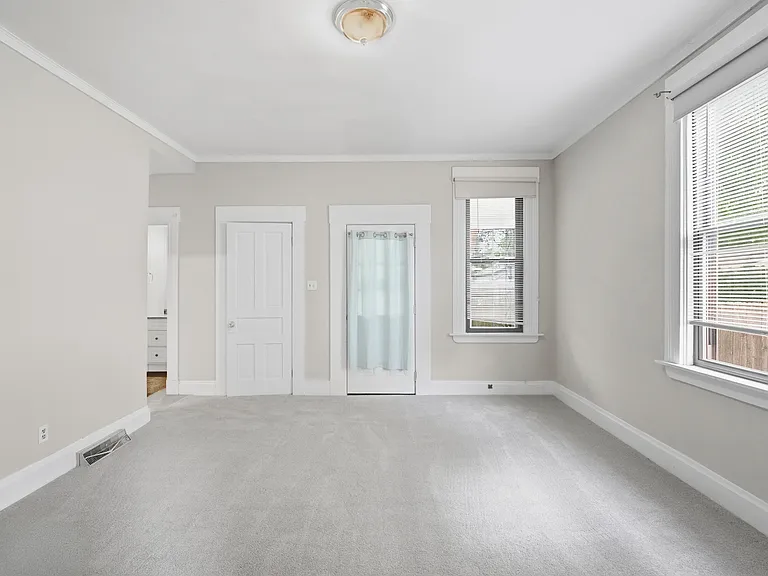 3774 Drake Ave — Photo 17