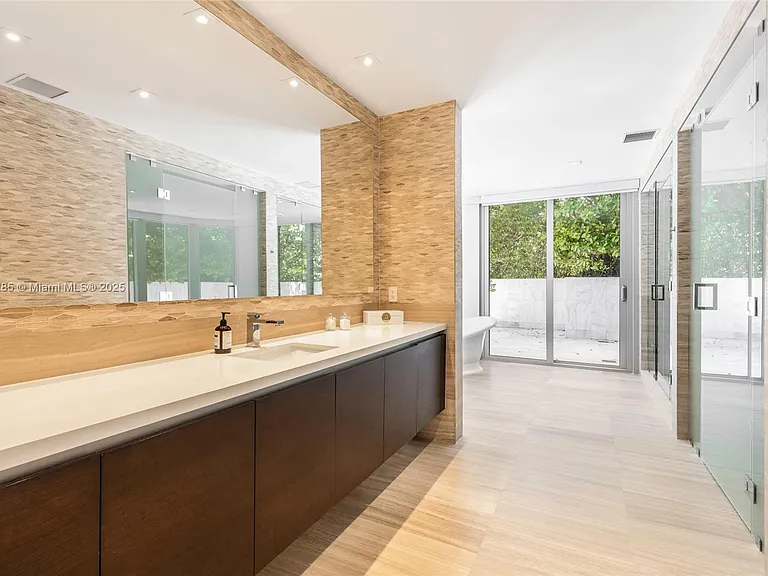 1 Collins Ave #207 — Photo 22