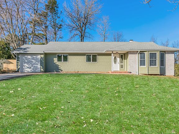 2nd image of 9 Bradley Dr